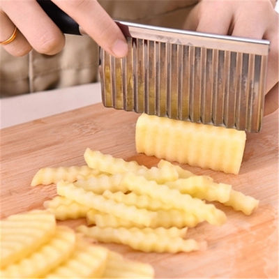Faca de aço inoxidável ideal para cortar vegetais e batatas na cozinha