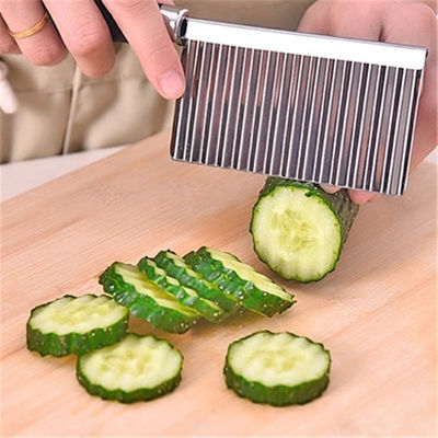 Faca de aço inoxidável ideal para cortar vegetais e batatas na cozinha