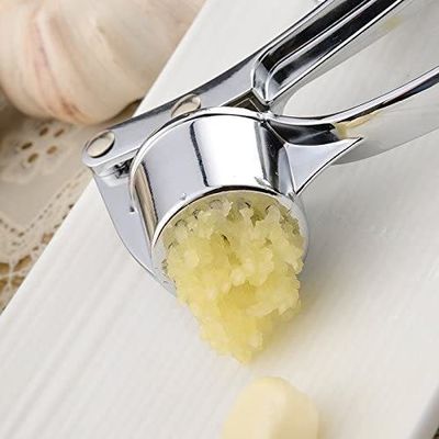 135G Manual de cozinha Pressão de alho Mincer Ginger Crusher Peeler Espremedor Chopper Gadget