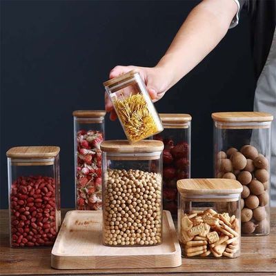 Contêiner de armazenamento de alimentos de design moderno com tampa de madeira de bambu 300ml 500ml frasco de vidro de especiarias