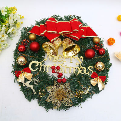 Coroa de pinheiro de Natal de tecido de pelúcia e plástico para decorações de Natal ao ar livre