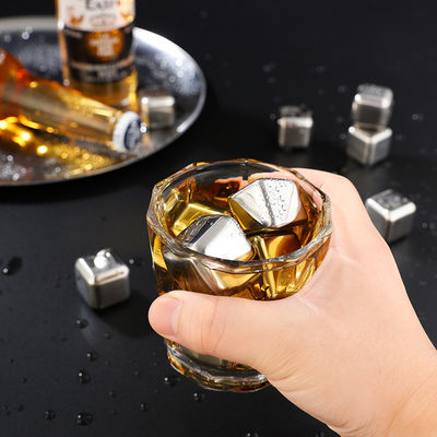Fornecido com 304 de aço inoxidável Whiskey Stone Gift Set 8pcs/set para arrefecer vinho tinto
