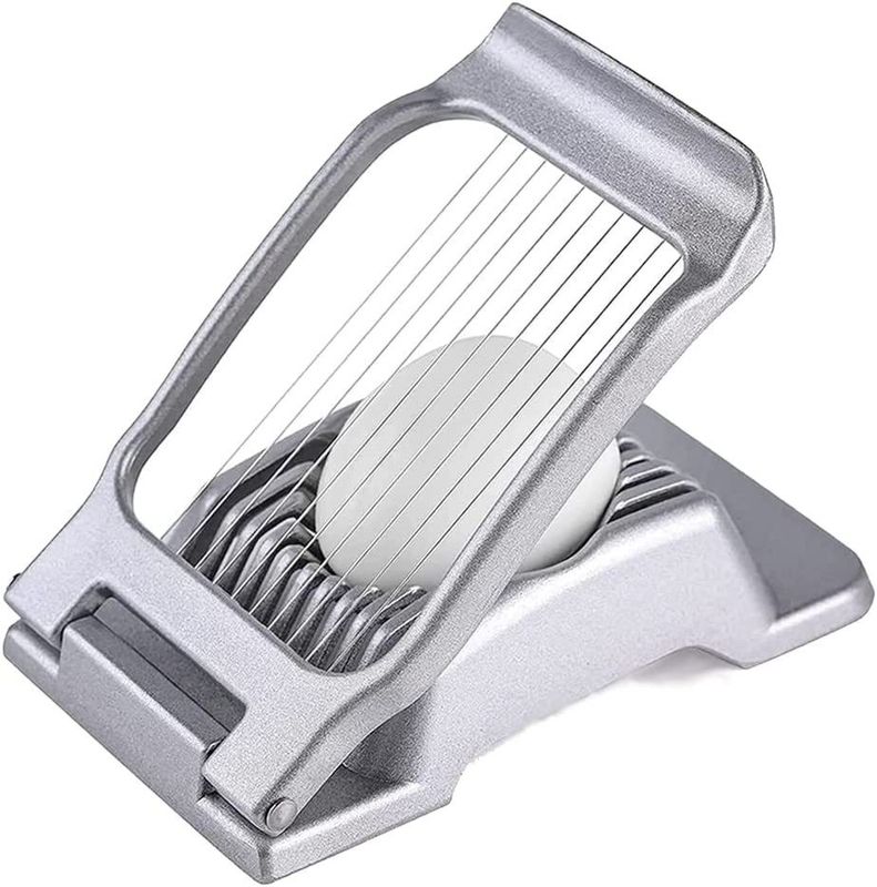 Ferramentas de cozinha em estoque Cortador de ovos de metal portátil Ferramenta de corte de ovos de aço inoxidável para ovos cozidos